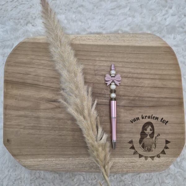 Pen roze strik