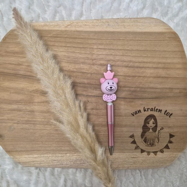 Pen roze beer