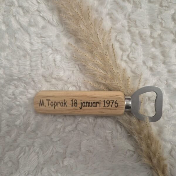 Stoere flesopener met eigen tekst