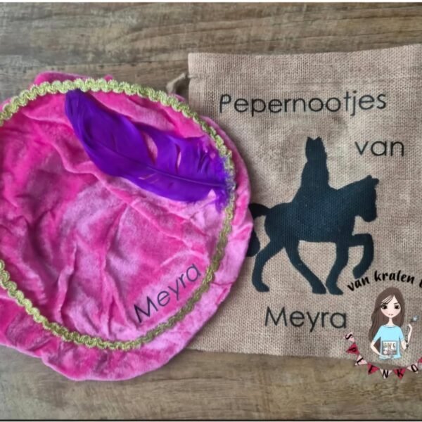 Pietenmuts met naam en jutezak roze