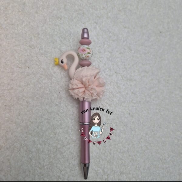 Pen rose zwaan